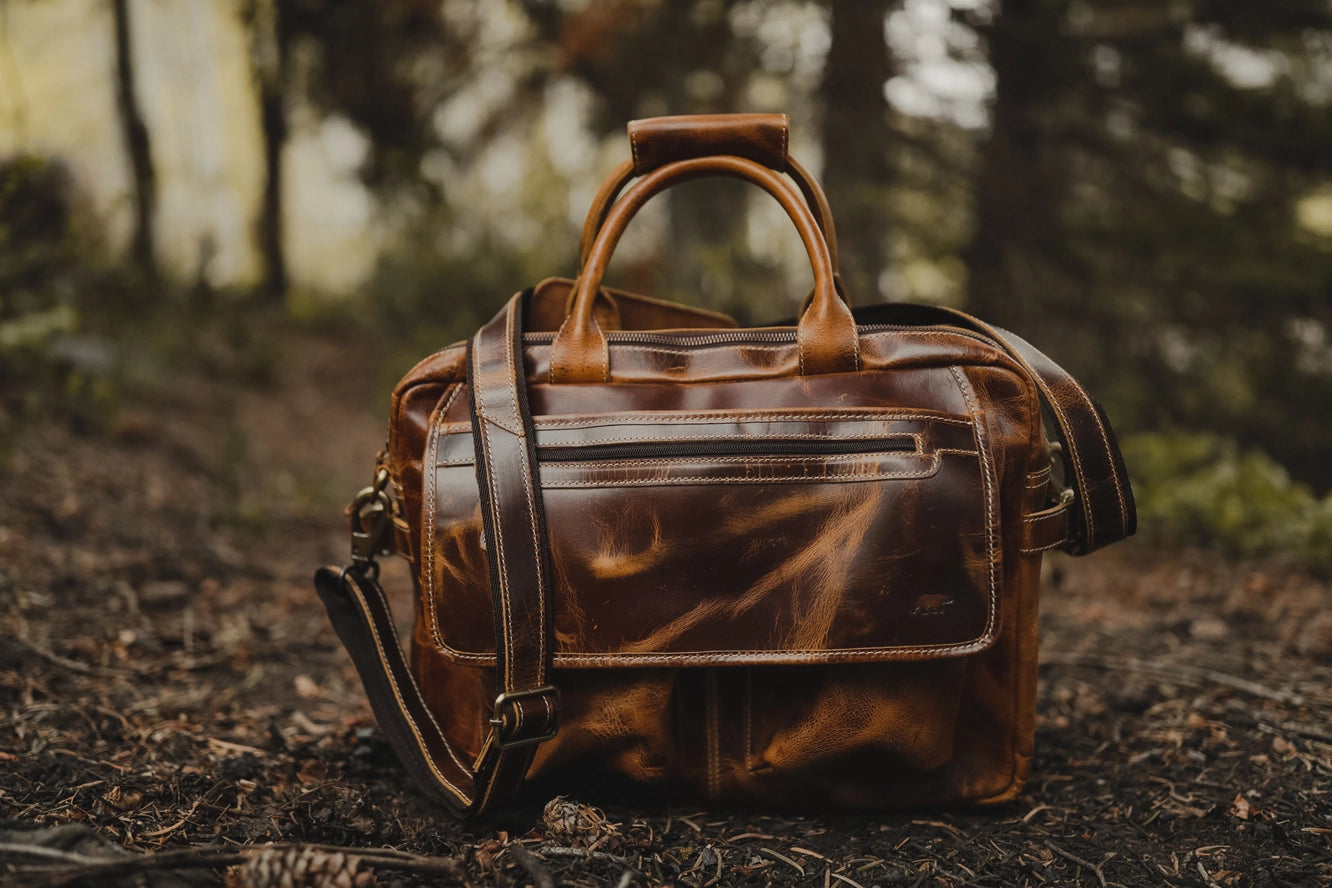 the “Clark” Leather Pilot Bag